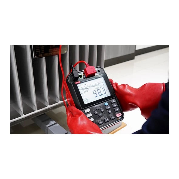Medidor de Resistência de Isolamento UNI-T UT513C